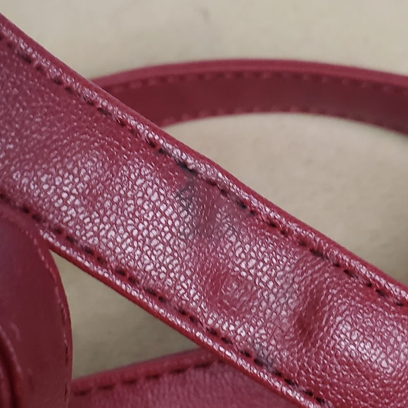 Bebe Mini Backpack Quilted Burgundy Faux Leather Gold Chain 10"x9" - Picture 5 of 6